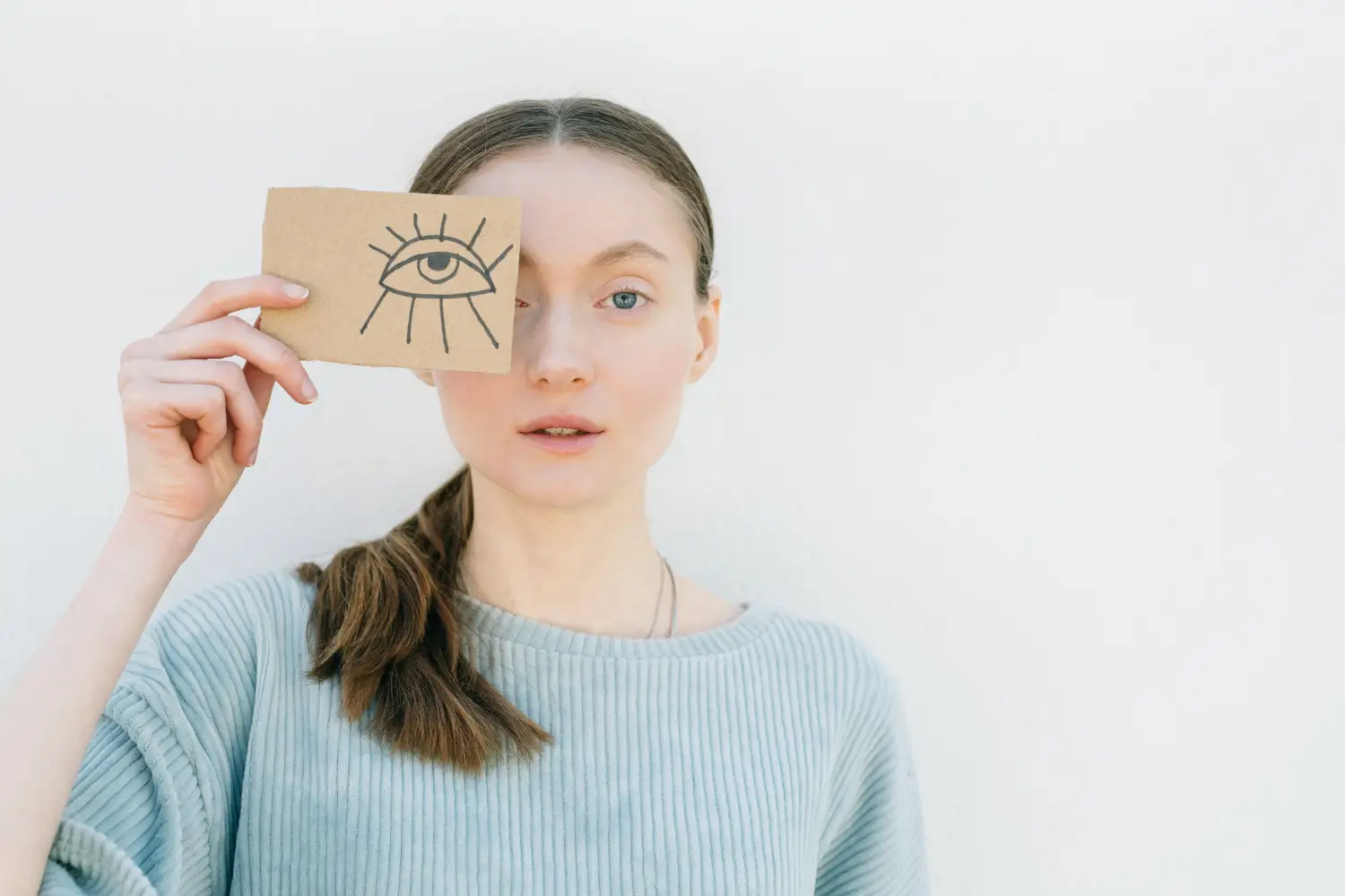 The Design Rule That Decides Where Your Eyes Go First