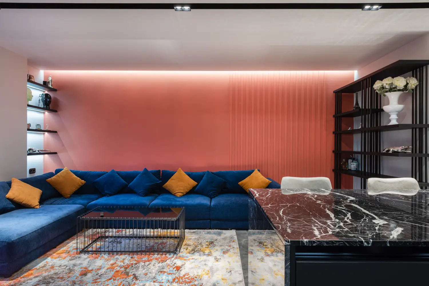 How Designers Decide Focal Point Placement in Living Rooms
