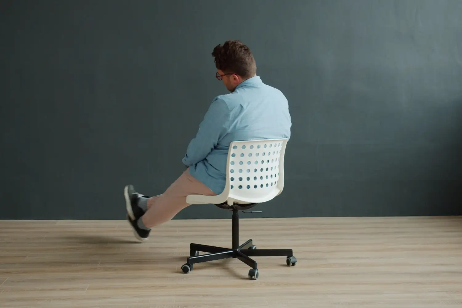 The Ergonomic Mistake That Will Cost You Years of Back Pain