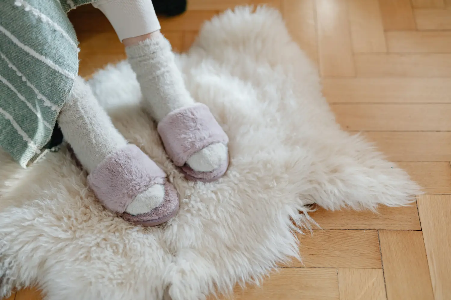 5 Stains That Ruin Wool Carpet (And How Nylon Fares)