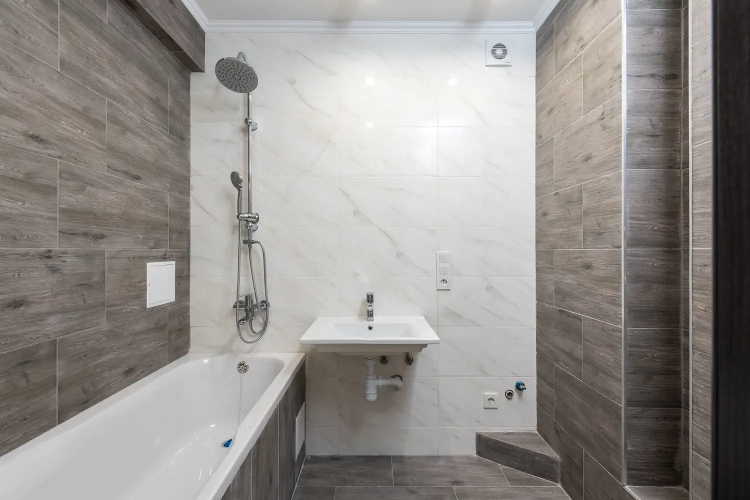 How Choosing the Wrong Bathroom Tile Invites a Slip Hazard