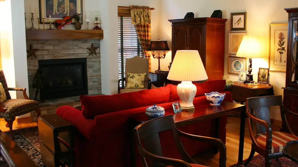Why Mixing Decorating Styles in a Small Space Backfires