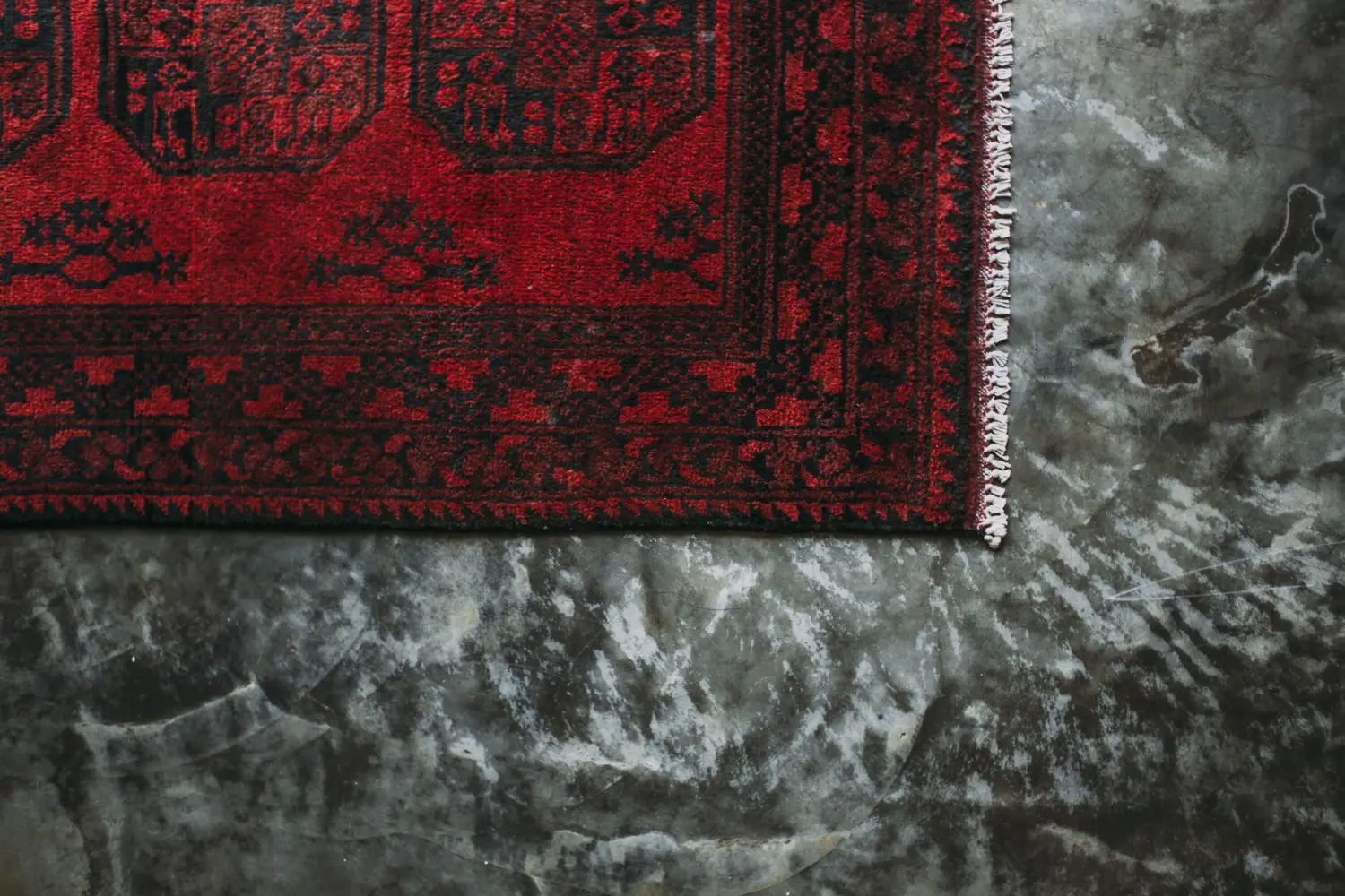Nylon vs Wool Carpet: A Flooring Installer's Decision Guide