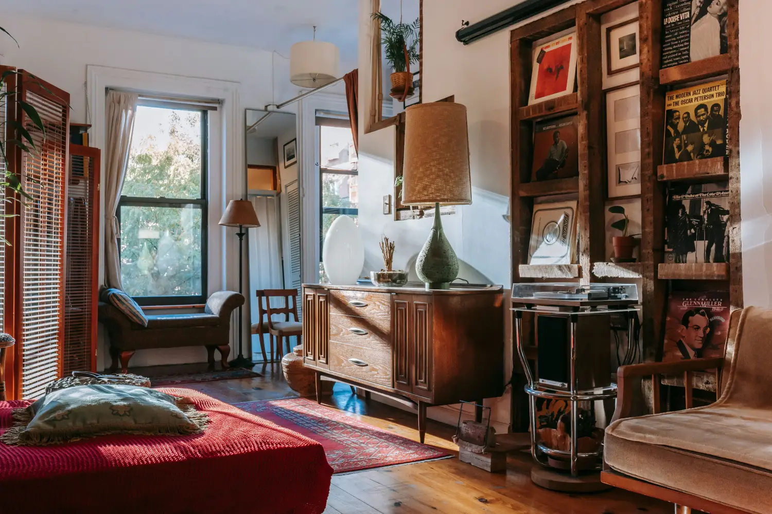 The One Element That Makes Mixed Styles Look Intentional