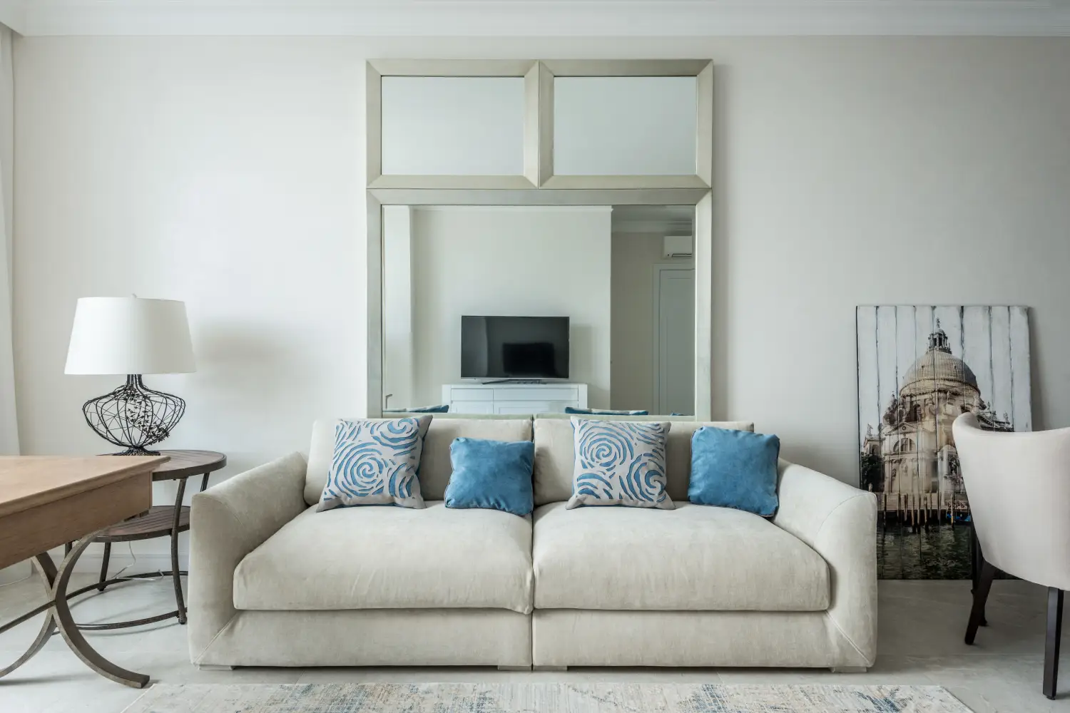 The One Focal Point Interior Designers Build Every Room Around
