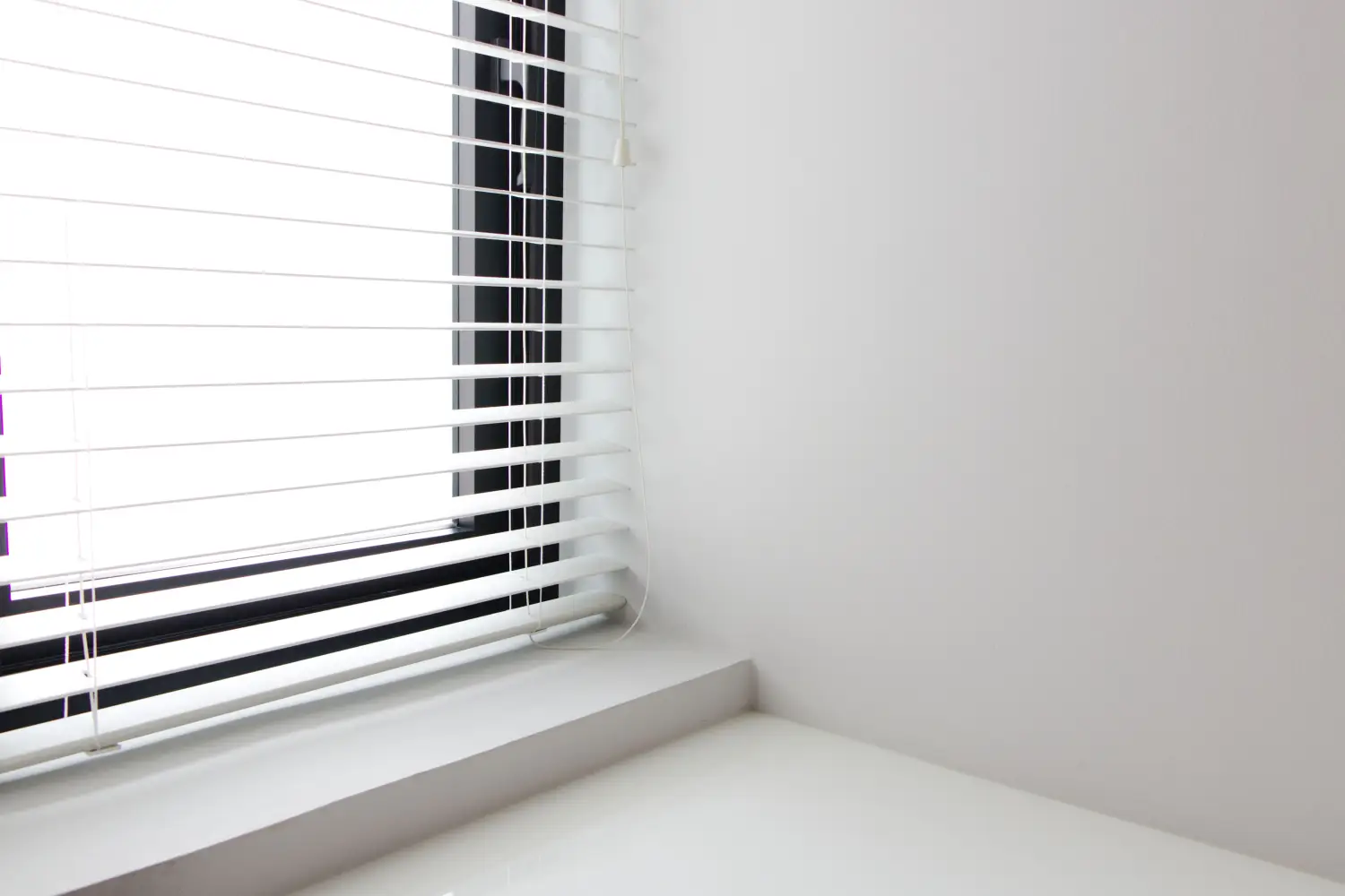 Roman Shades Are Outdated? The Cellular Blind Design That’s Sleeker