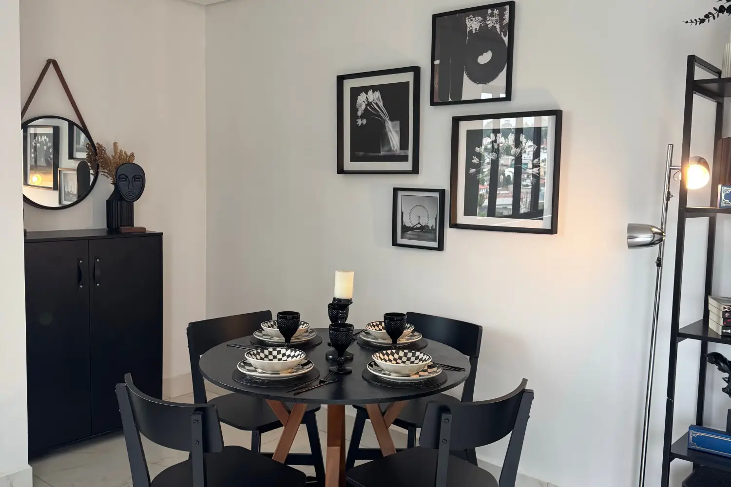 These Monochrome Palettes Actually Work in Small Rooms