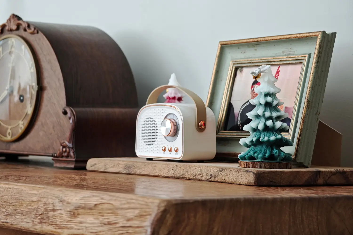 The 3-Item Rule for Styling Any Shelf or Tabletop
