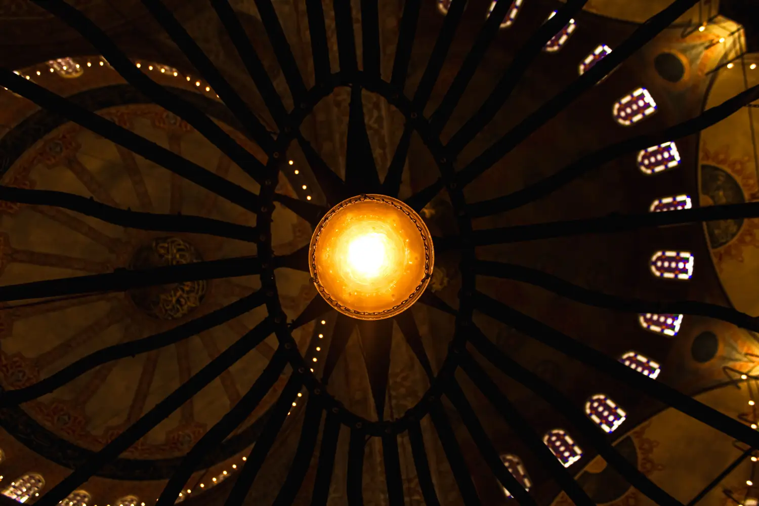 3 Size Rules Every Focal Point Must Follow to Look Right