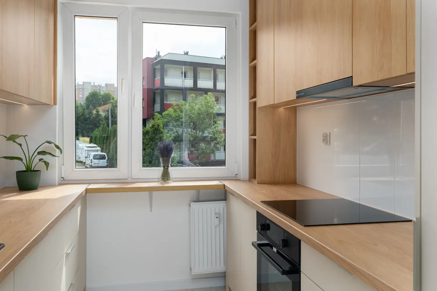 3 Small Kitchen Layouts That Make Under 100 Sq Ft Feel Spacious
