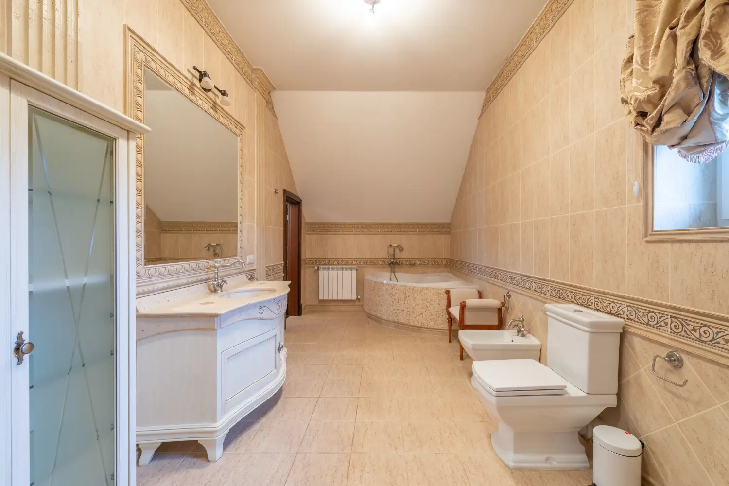 Using the Wrong Bathroom Paint Sheen Invites Mold